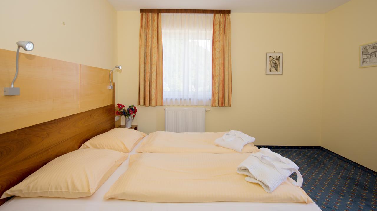 Gasthof - Landhotel Ernst Untermuhl Екстериор снимка